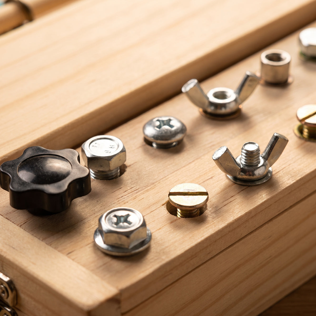 Selvela Montessori Screwdriver Board